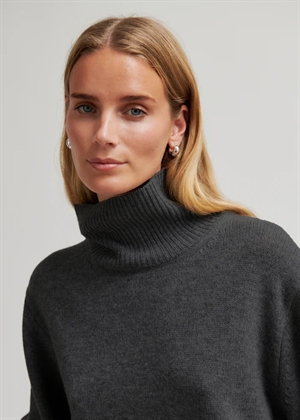 Alpha knit t-neck Charcoal Gray Second Female